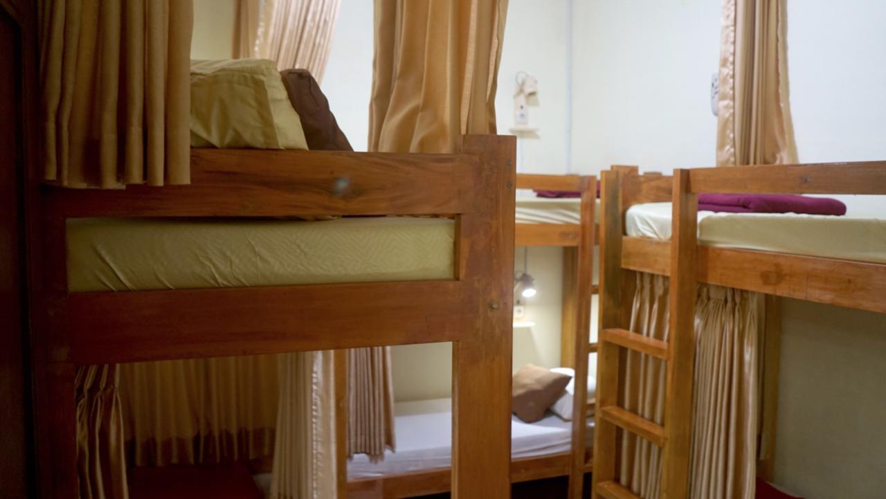 יוגיאקרטה The Sleepingroom Hostel מראה חיצוני תמונה
