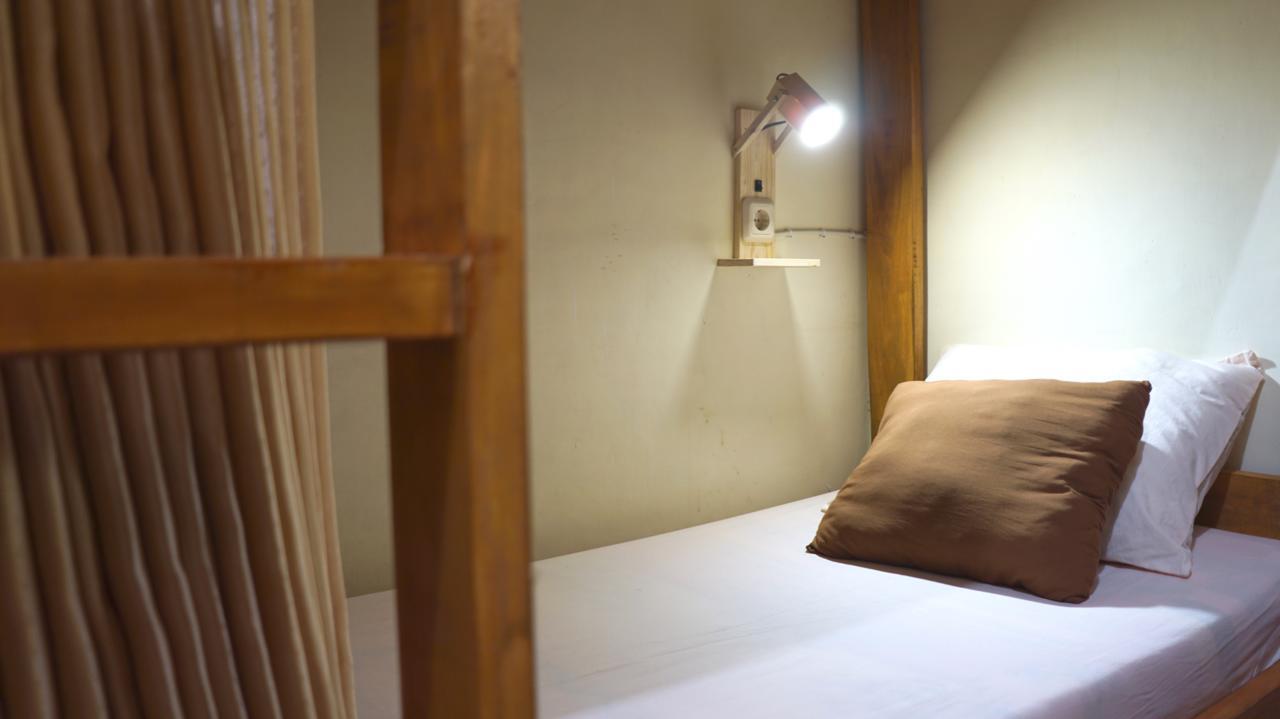 יוגיאקרטה The Sleepingroom Hostel מראה חיצוני תמונה