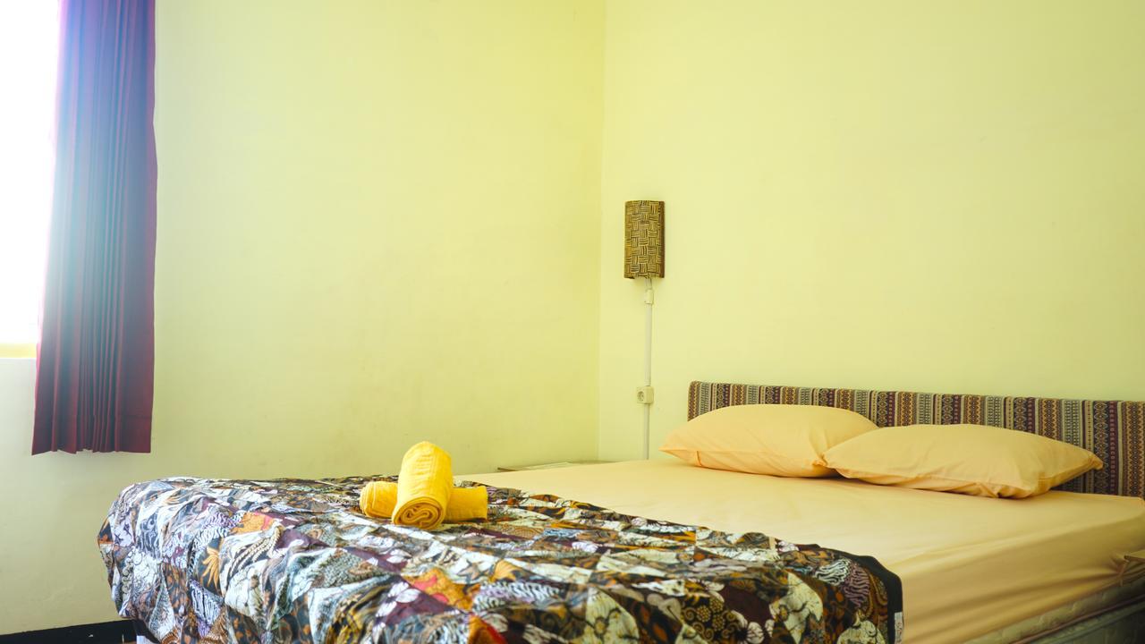 יוגיאקרטה The Sleepingroom Hostel מראה חיצוני תמונה