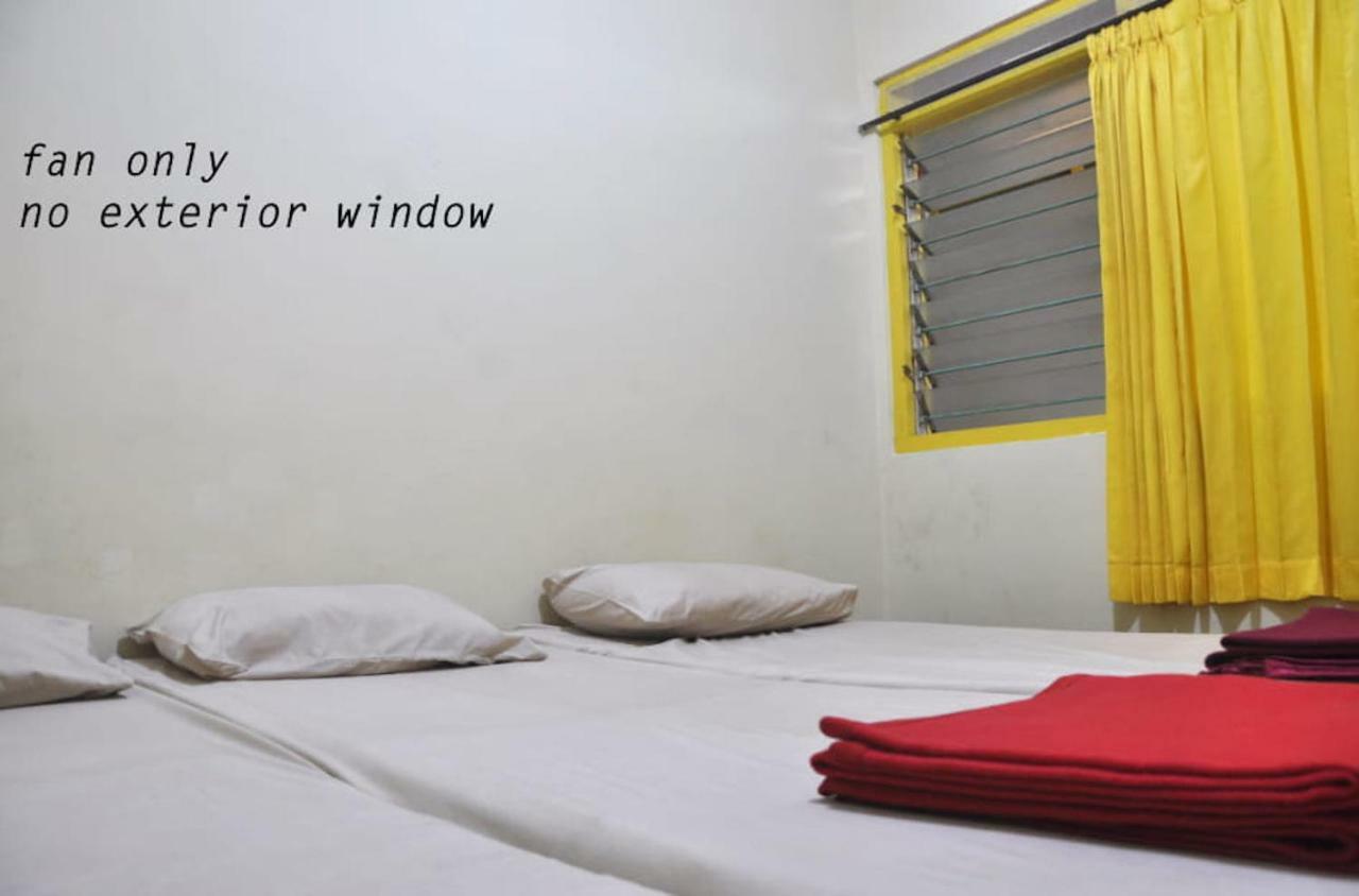 יוגיאקרטה The Sleepingroom Hostel מראה חיצוני תמונה