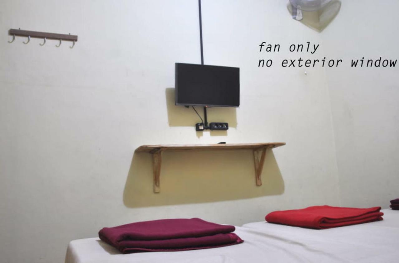 יוגיאקרטה The Sleepingroom Hostel מראה חיצוני תמונה