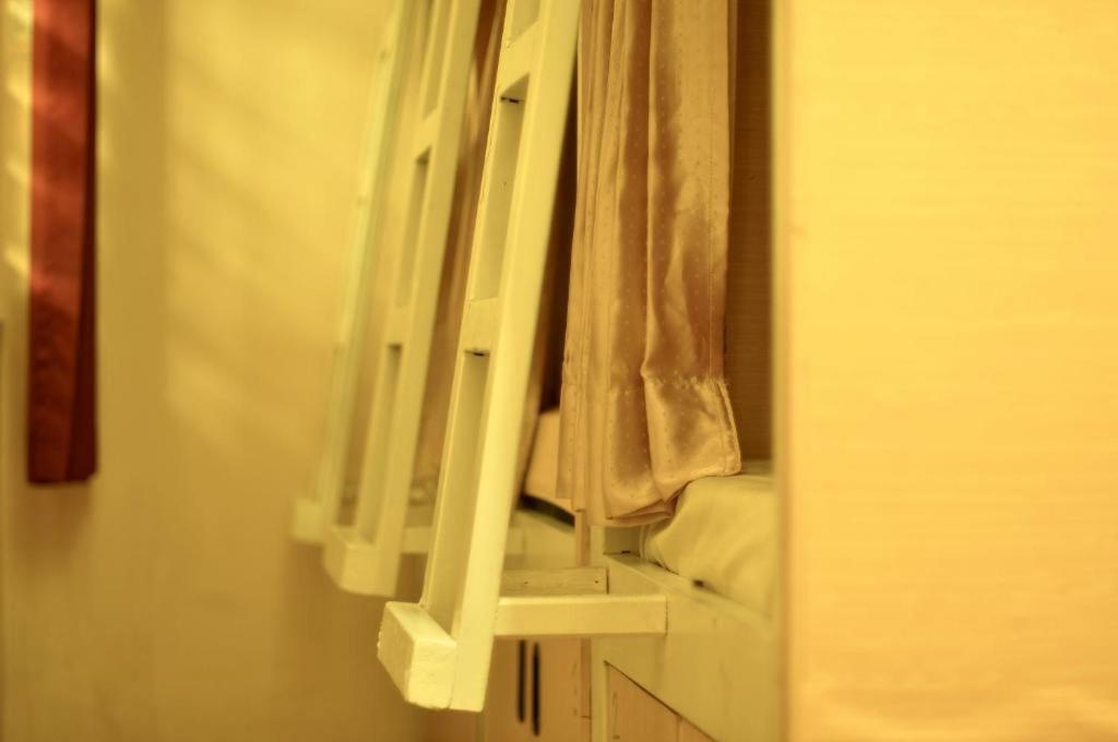 יוגיאקרטה The Sleepingroom Hostel מראה חיצוני תמונה