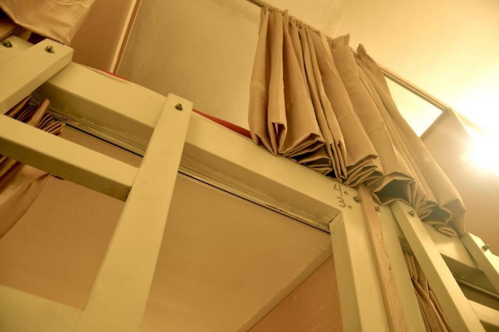 יוגיאקרטה The Sleepingroom Hostel מראה חיצוני תמונה